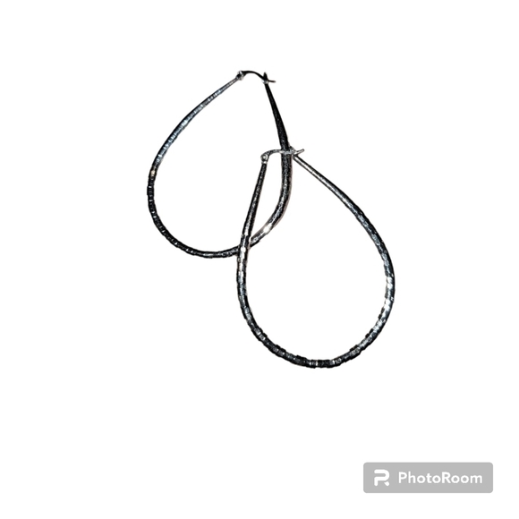 Beautiful Set Of Boho Style Earrings - Picture 4 of 4